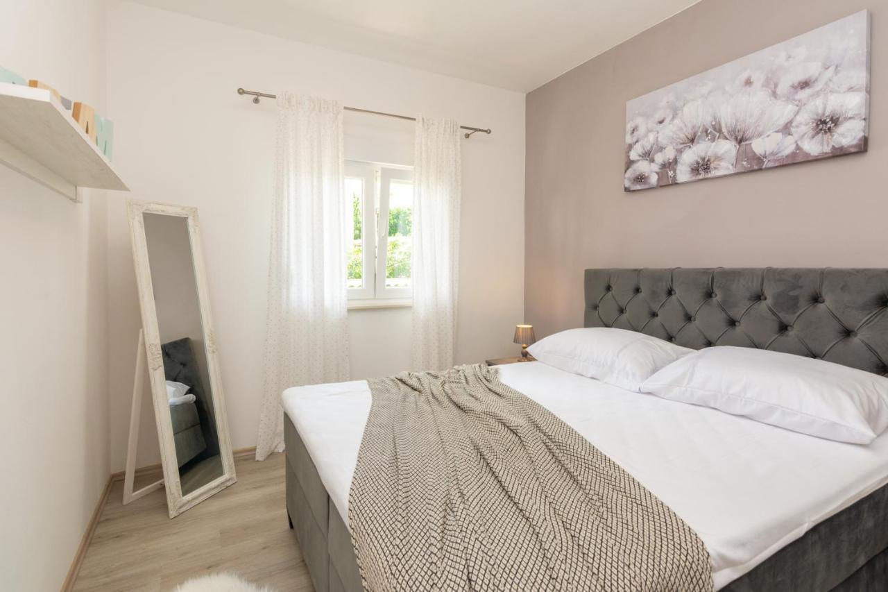 Holiday Home Bibano Bibinje Bagian luar foto