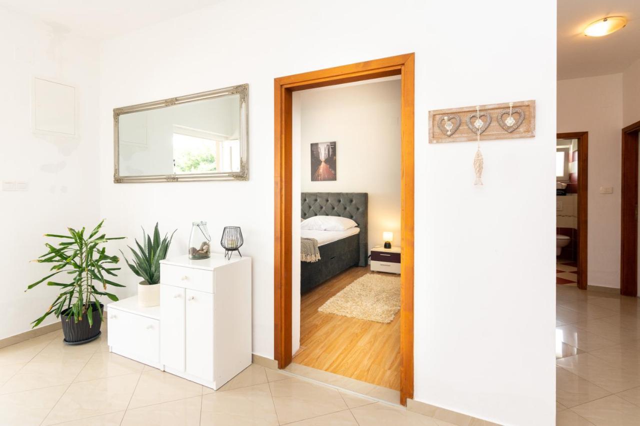 Holiday Home Bibano Bibinje Bagian luar foto