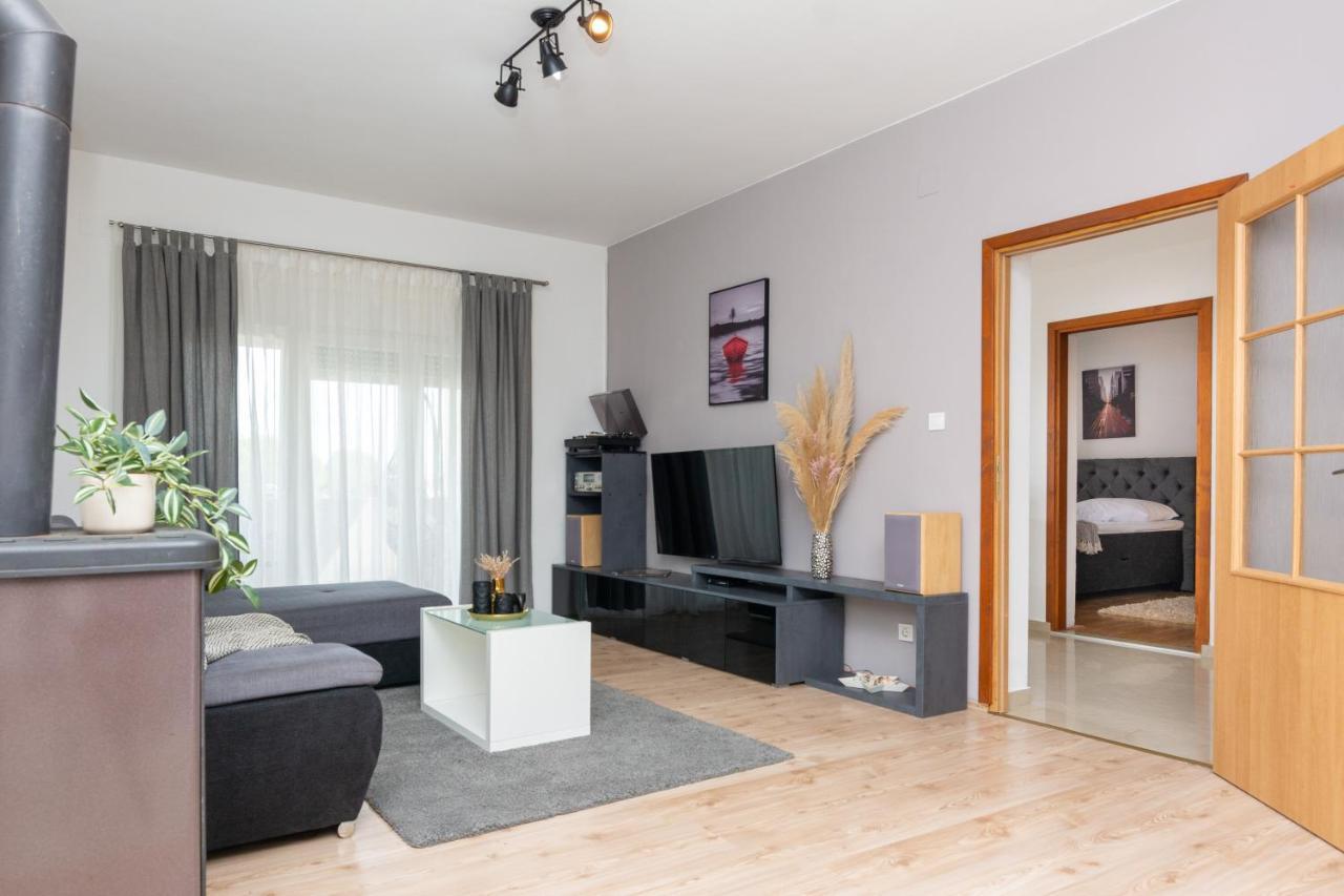 Holiday Home Bibano Bibinje Bagian luar foto